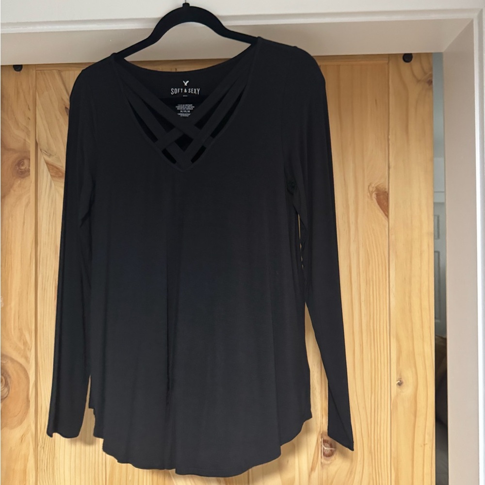 Sofra Women's Black Long Sleeve Top